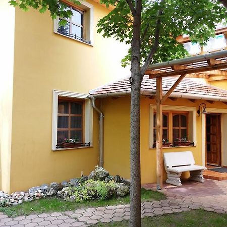 Karpatia Panzio Bed & Breakfast Esztergom Ngoại thất bức ảnh