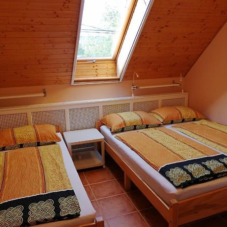 Karpatia Panzio Bed & Breakfast Esztergom Ngoại thất bức ảnh