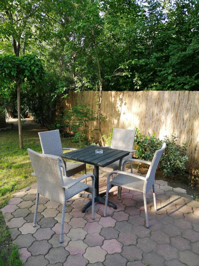 Karpatia Panzio Bed & Breakfast Esztergom Ngoại thất bức ảnh
