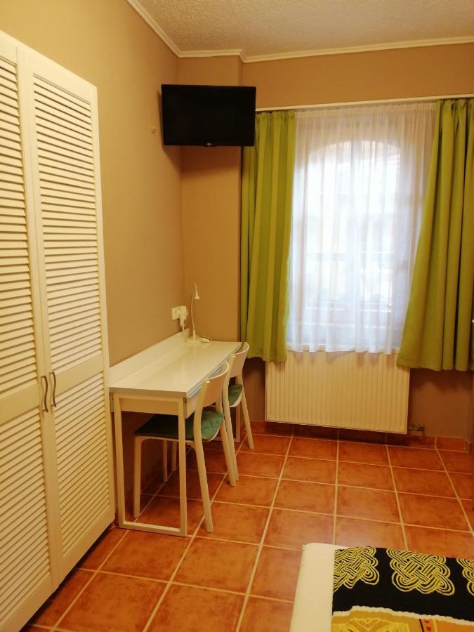 Karpatia Panzio Bed & Breakfast Esztergom Ngoại thất bức ảnh