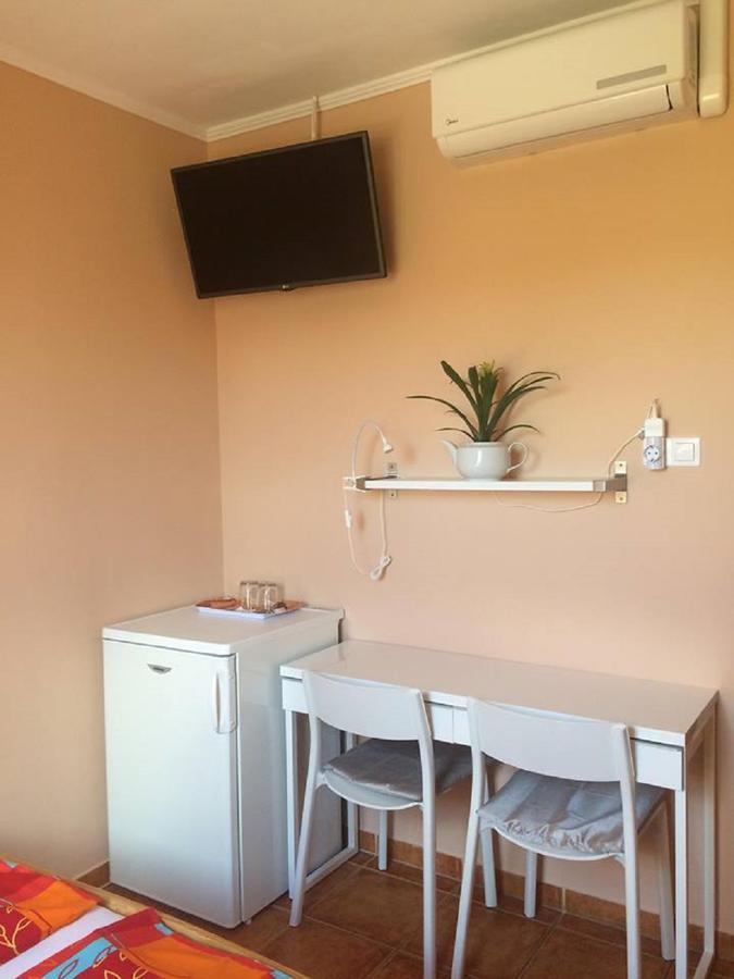 Karpatia Panzio Bed & Breakfast Esztergom Ngoại thất bức ảnh